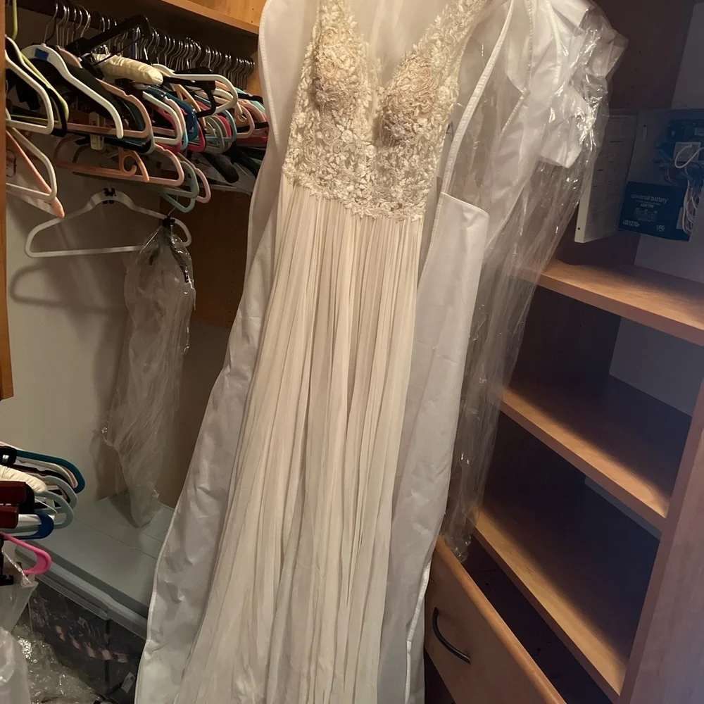 Reem Acra Wedding dress 5712 brand new with tags - Picture 5 of 6